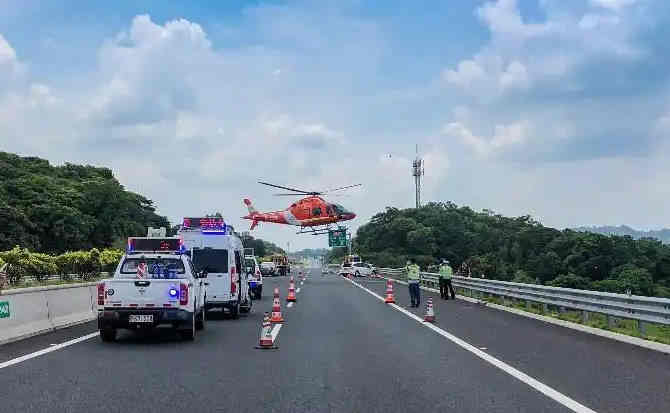 伊宁高速公路汽车救援案例
